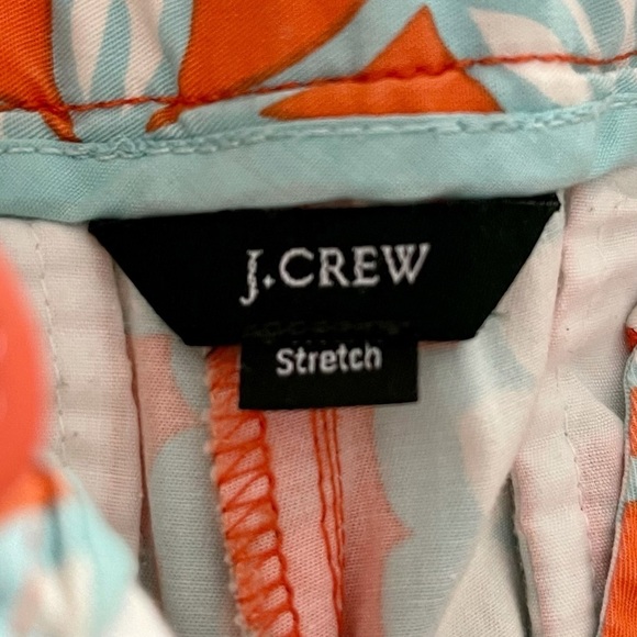 COPY - J.Crew fun & floral Bermuda stretch shorts, size 4 - Picture 6 of 8